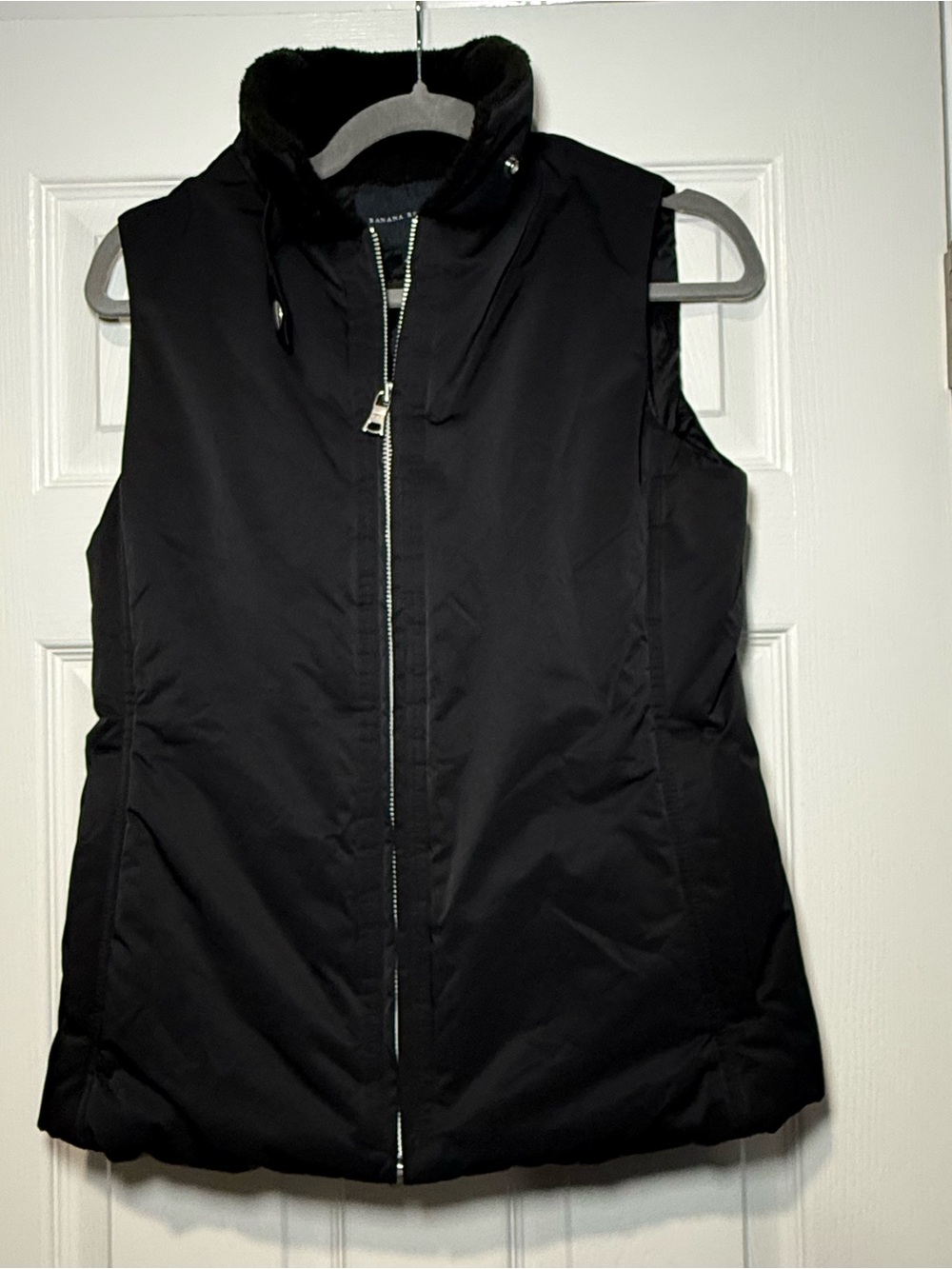 Banana Republic Women's Black Puffer Vest with Stand Sherpa Collar Size S - EUC